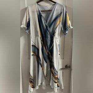 Women’s Cotton Lightweight, Wrap Dress Size Large White with Blue tan Swirls New